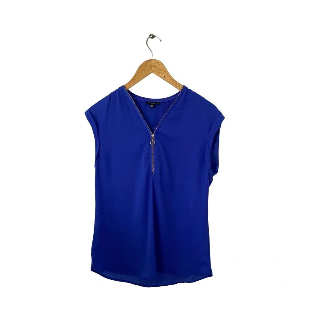 DYNAMITE BLUE SLEEVELESS ZIP TOP| size XS